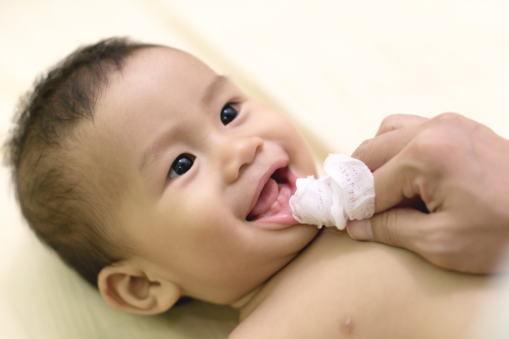 Bổ sung canxi cho trẻ chậm mọc răng như thế nào cho đúng cách?
